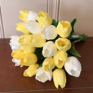 24 stem Yellow and white tulip bridal bouquet